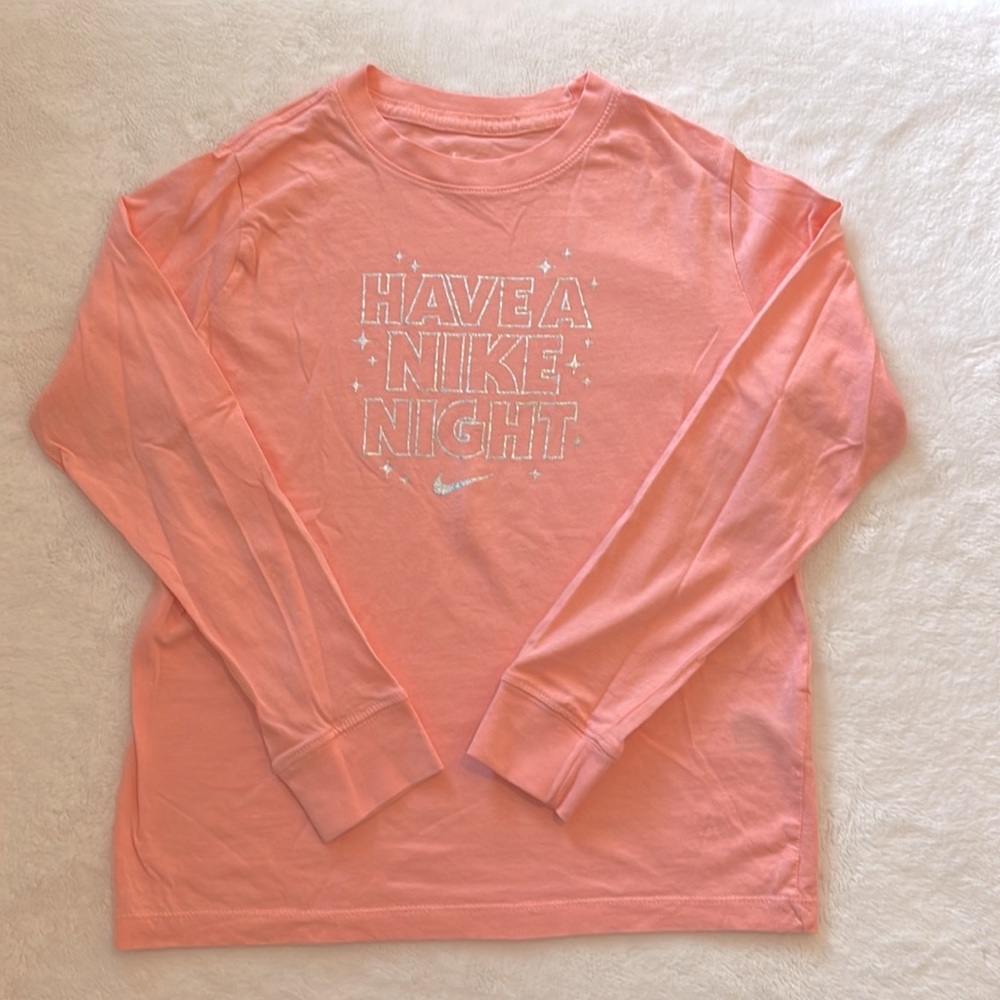Girl’s Nike pj top